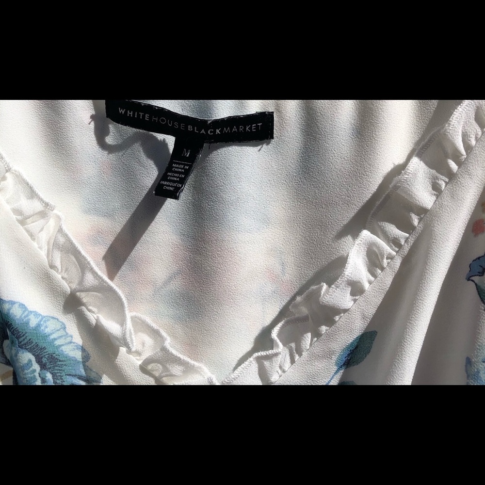 TOP WHITE HOUSE/BLACK MARKET SIZE M FLORAL